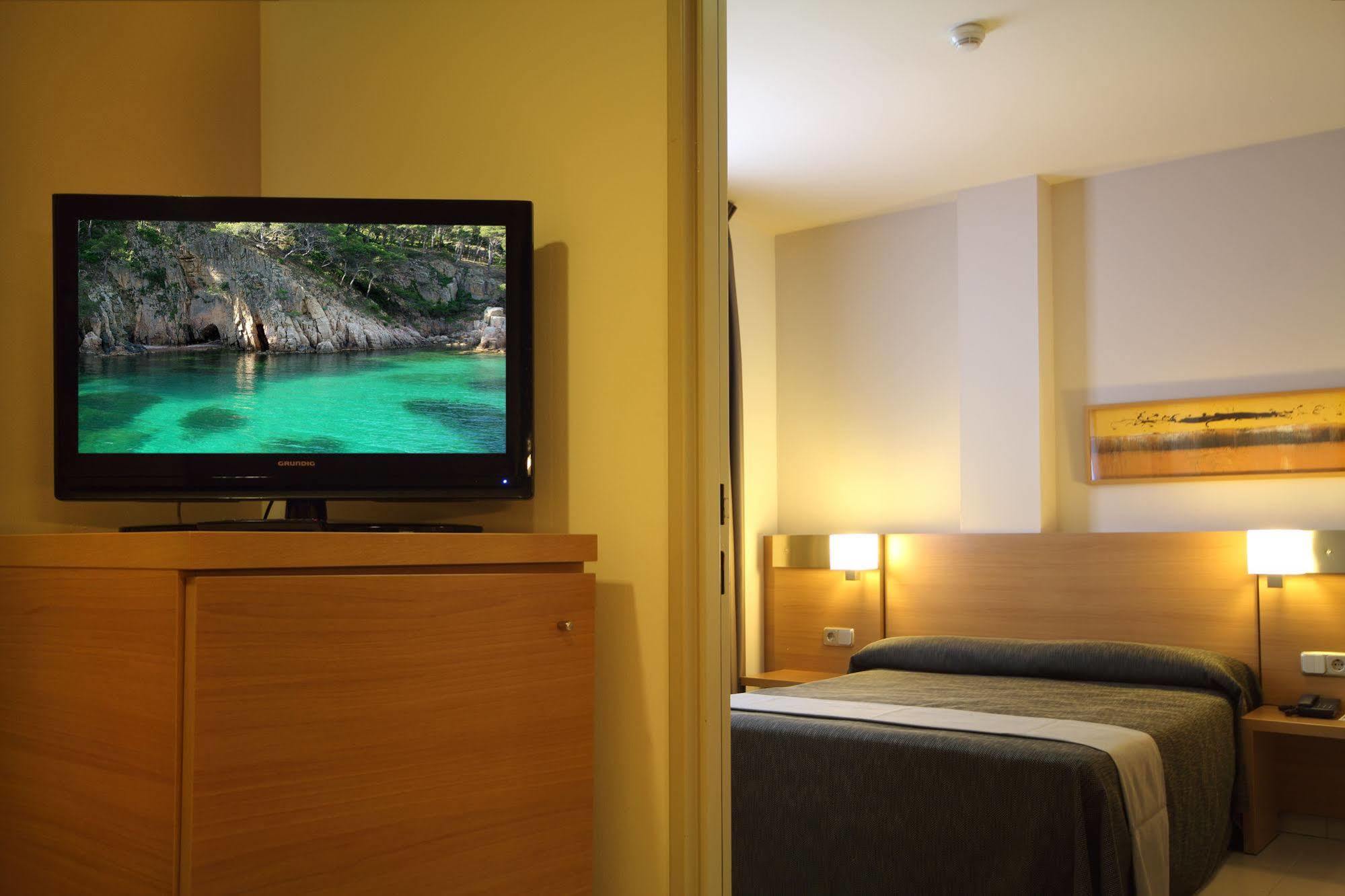 Aqua Hotel Nostre Mar Apartments 피네다데마르 외부 사진