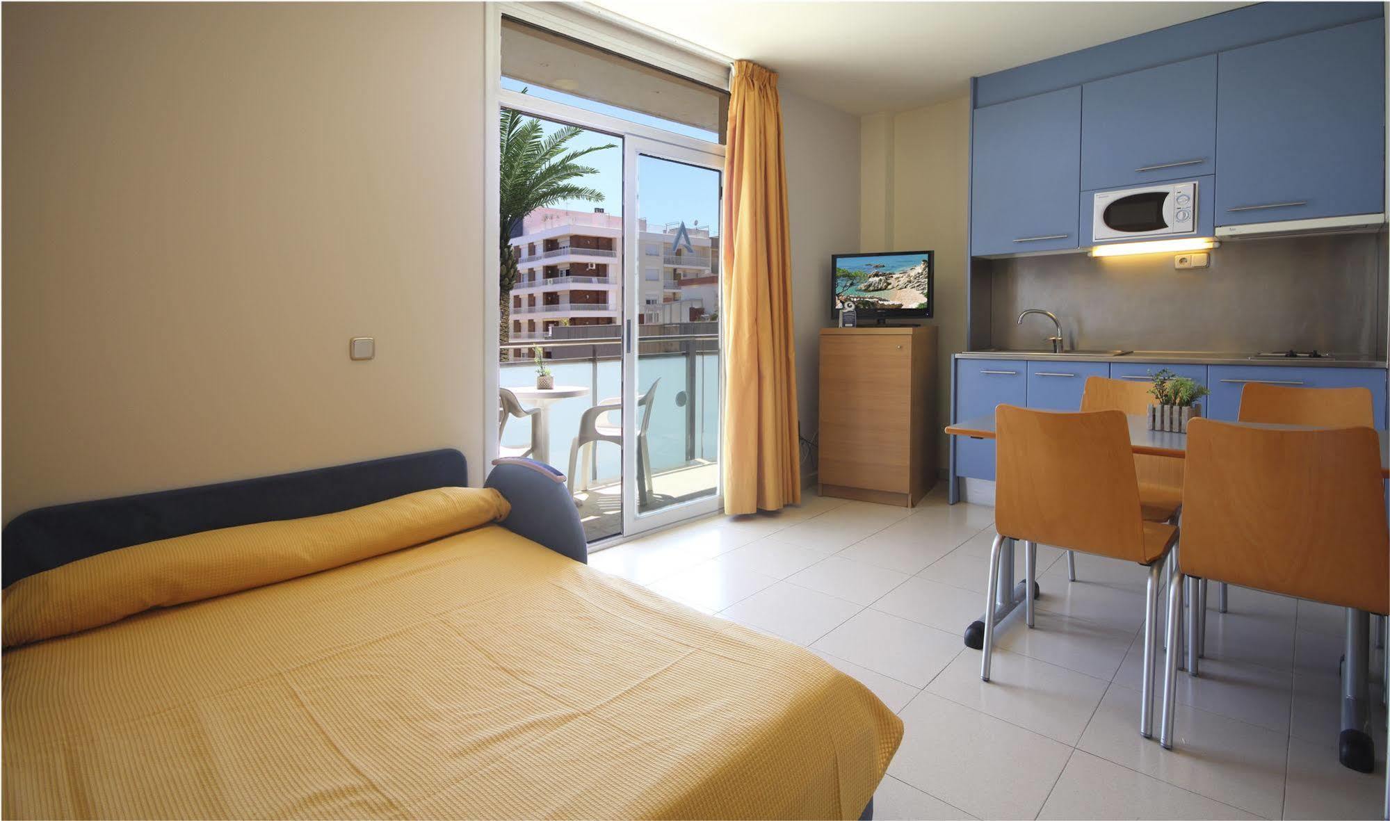 Aqua Hotel Nostre Mar Apartments 피네다데마르 외부 사진